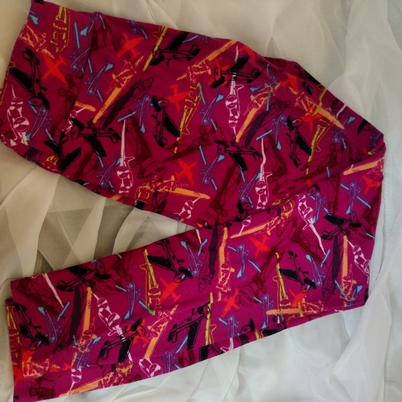 Lula Roe (one size) leggings - Picture 4 of 10